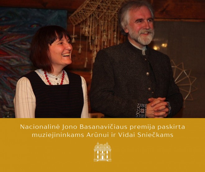 Nacionalinė Jono Basanavičiaus premija paskirta muziejininkams Arūnui ir Vidai Sniečkams