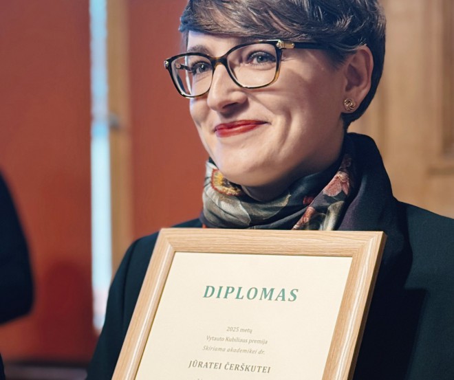 Literatūrologei dr. Jūratei Čerškutei įteikta Vytauto Kubiliaus premija